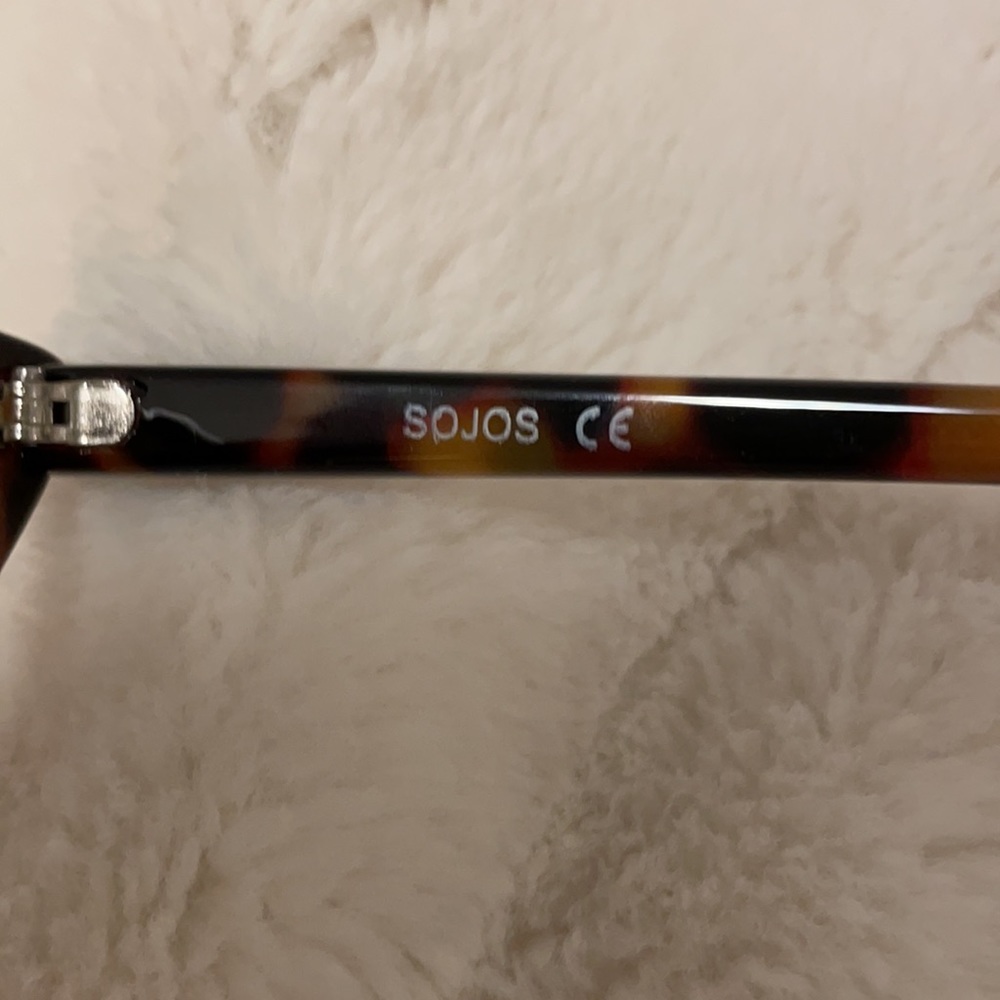 Trendy Sunglasses - Picture 3 of 3